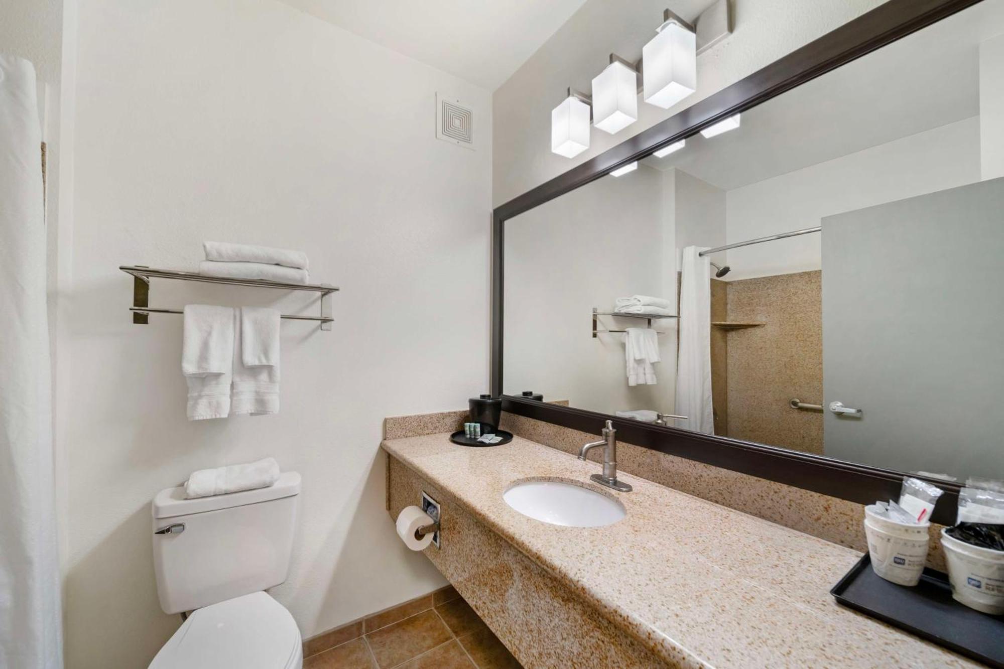 Best Western Crater Lake Highway White City/Medford Exterior photo