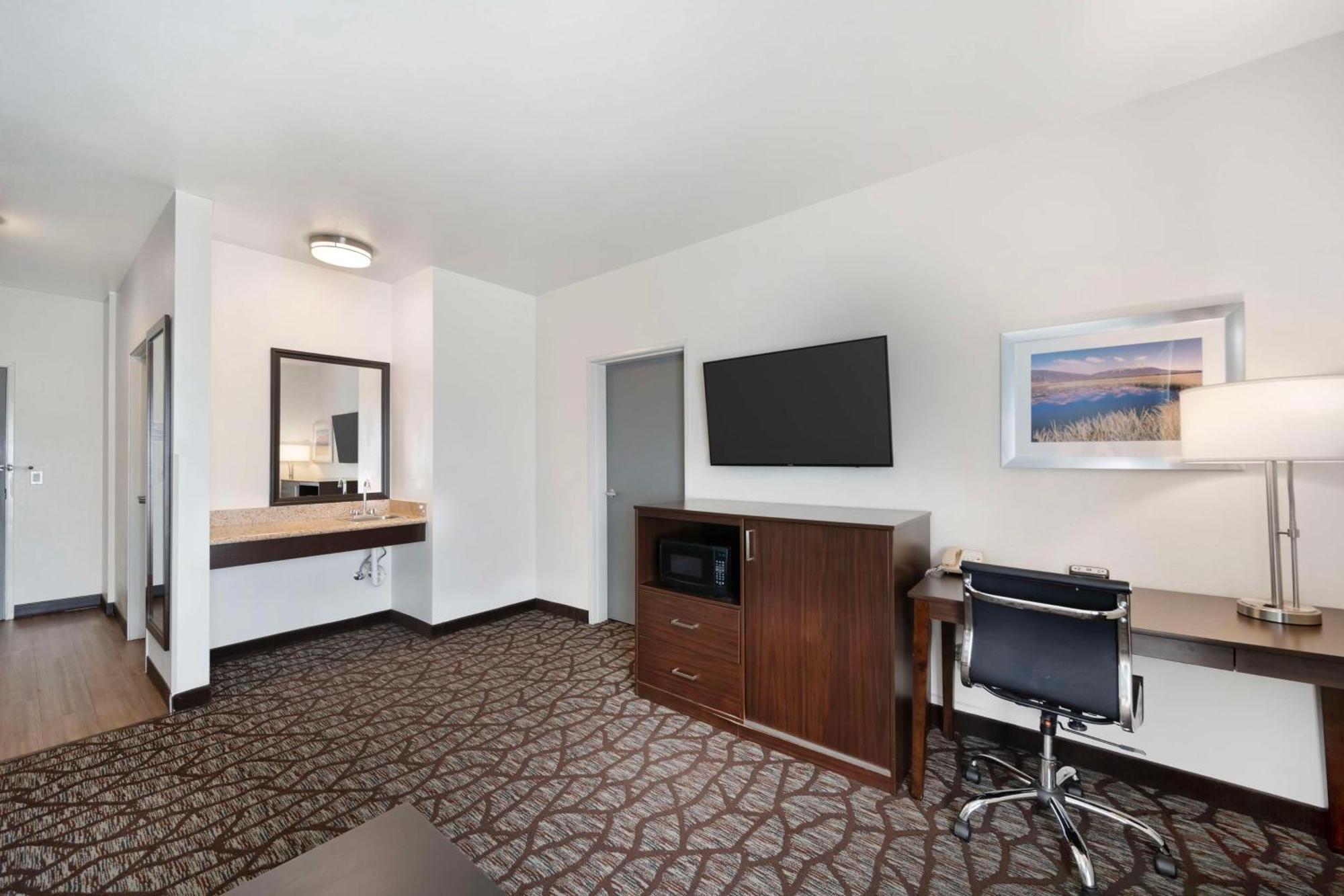 Best Western Crater Lake Highway White City/Medford Exterior photo